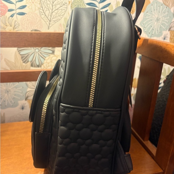 Primark Exclusive Mickey winking Backpack - Picture 2 of 4